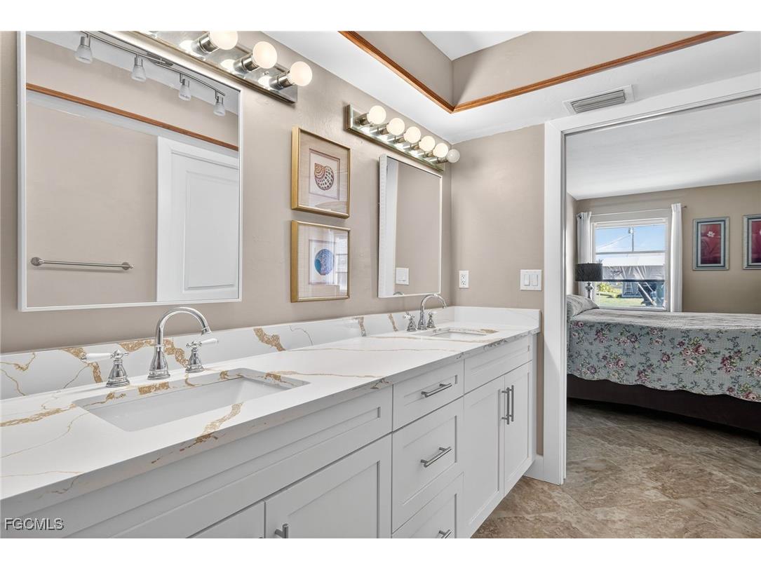 1818 Cherie Lane North Fort Myers FL 33917 2026005651 image27
