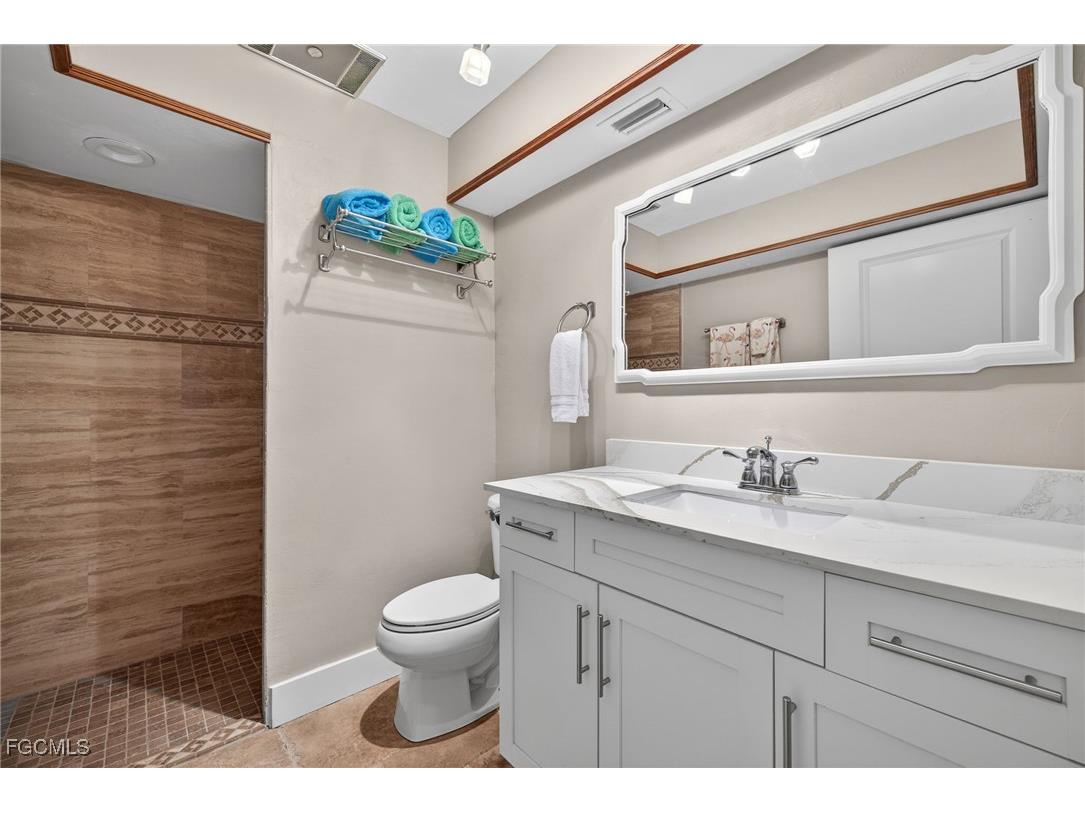 1818 Cherie Lane North Fort Myers FL 33917 2026005651 image32