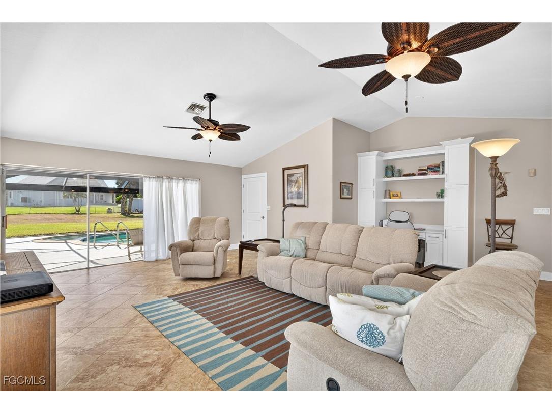 1818 Cherie Lane North Fort Myers FL 33917 2026005651 image9