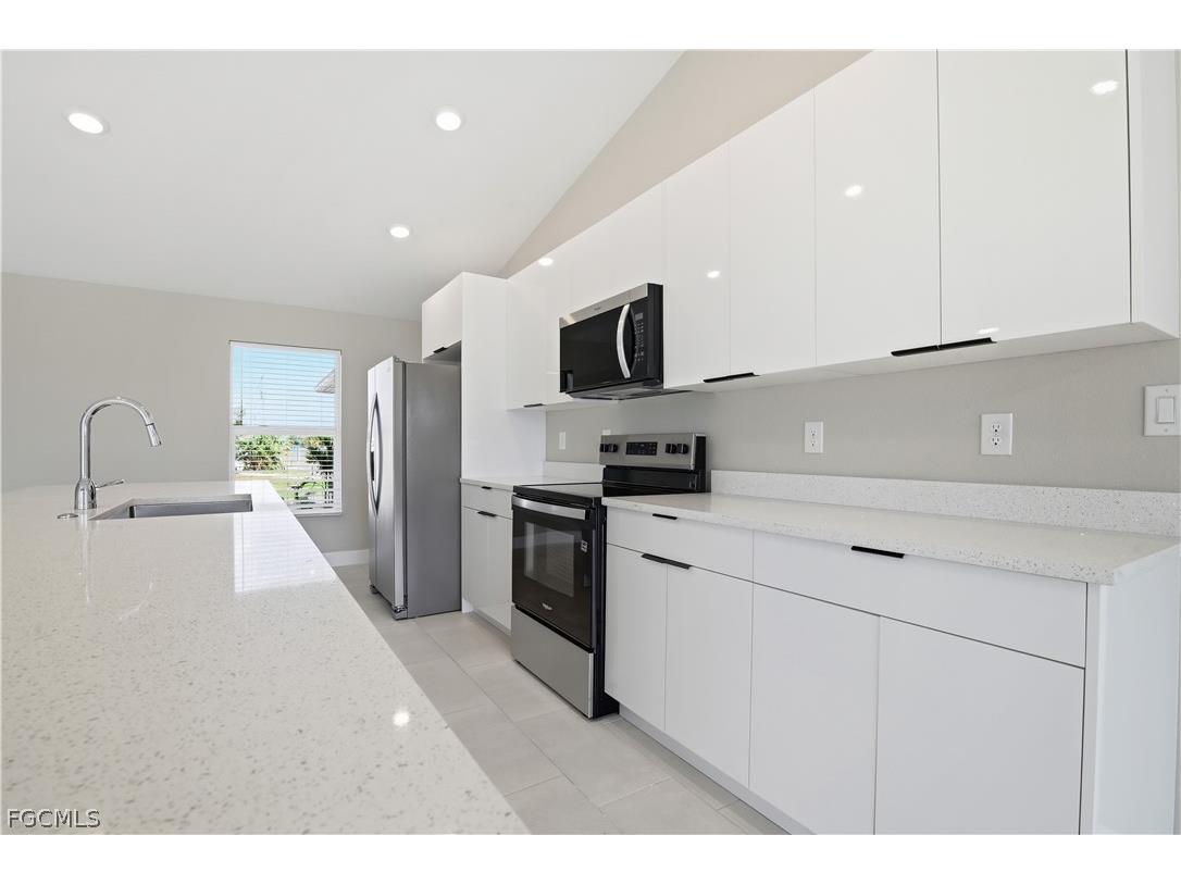 1818 NE 10th Place Cape Coral FL 33909 2026012317 image8
