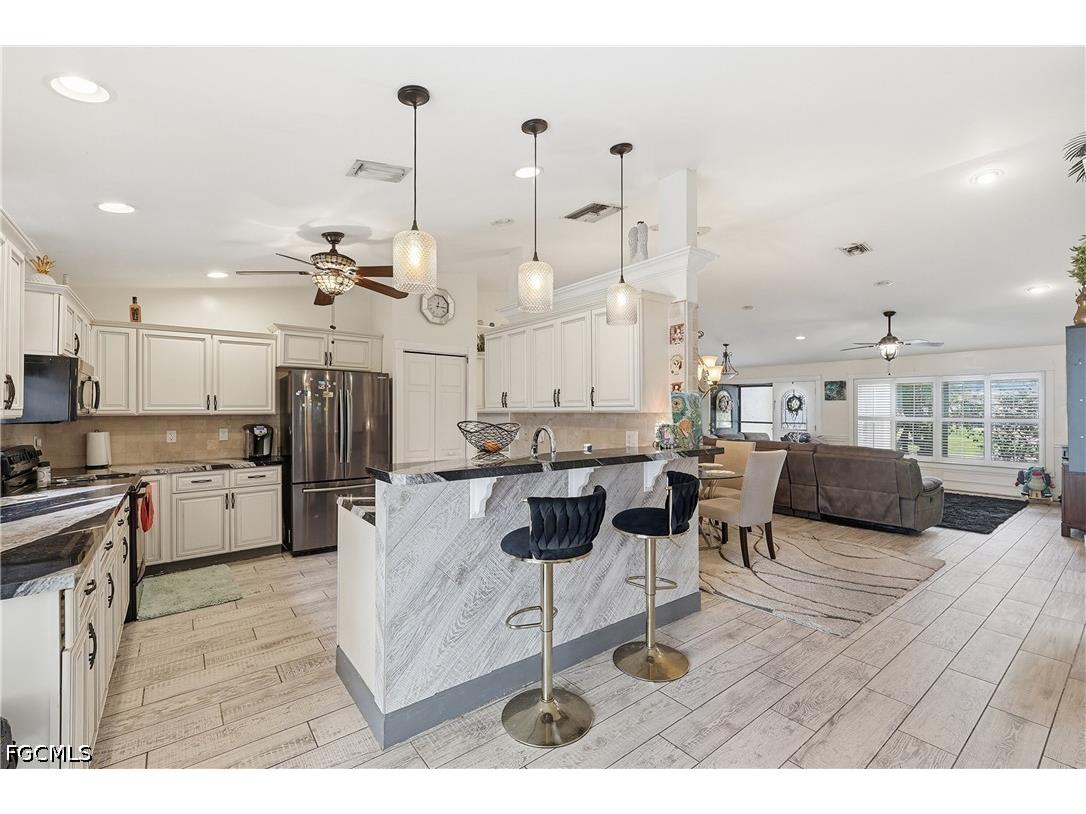 1818 NE 2nd Street Cape Coral FL 33909 2026019715 image13