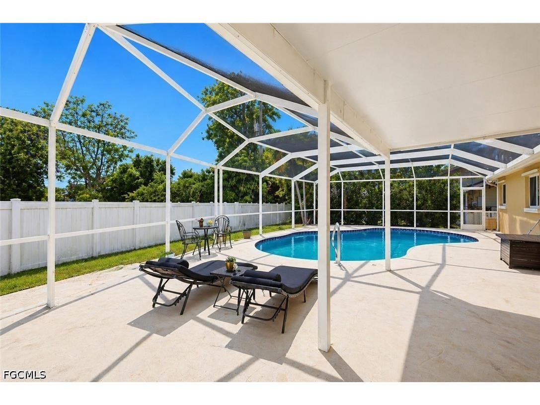 1818 NE 2nd Street Cape Coral FL 33909 2026019715 image2