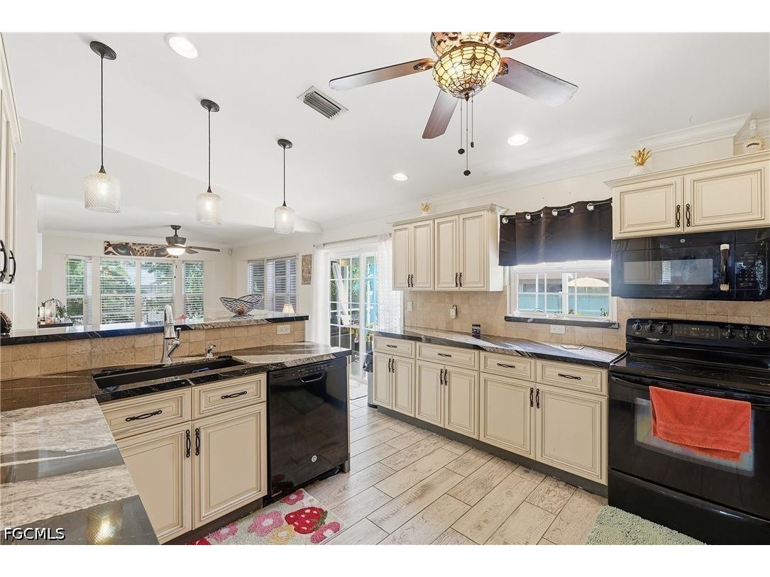 1818 NE 2nd Street Cape Coral FL 33909 2026019715 image7