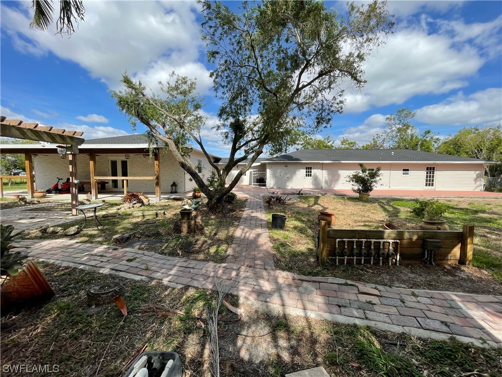 1818 SW 2nd Avenue Cape Coral FL 33991 223018733 image1