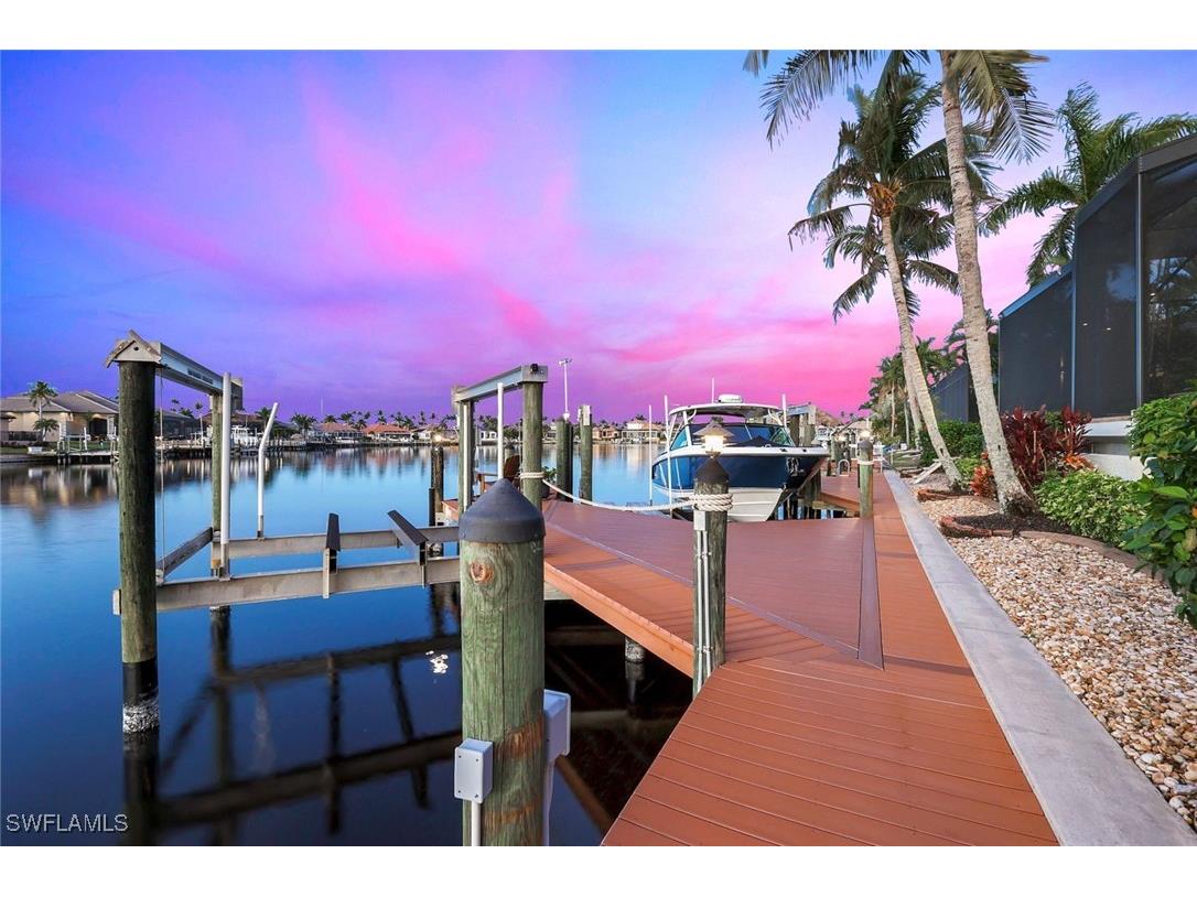 1819 Harbour Circle Cape Coral FL 33914 225036963 image46