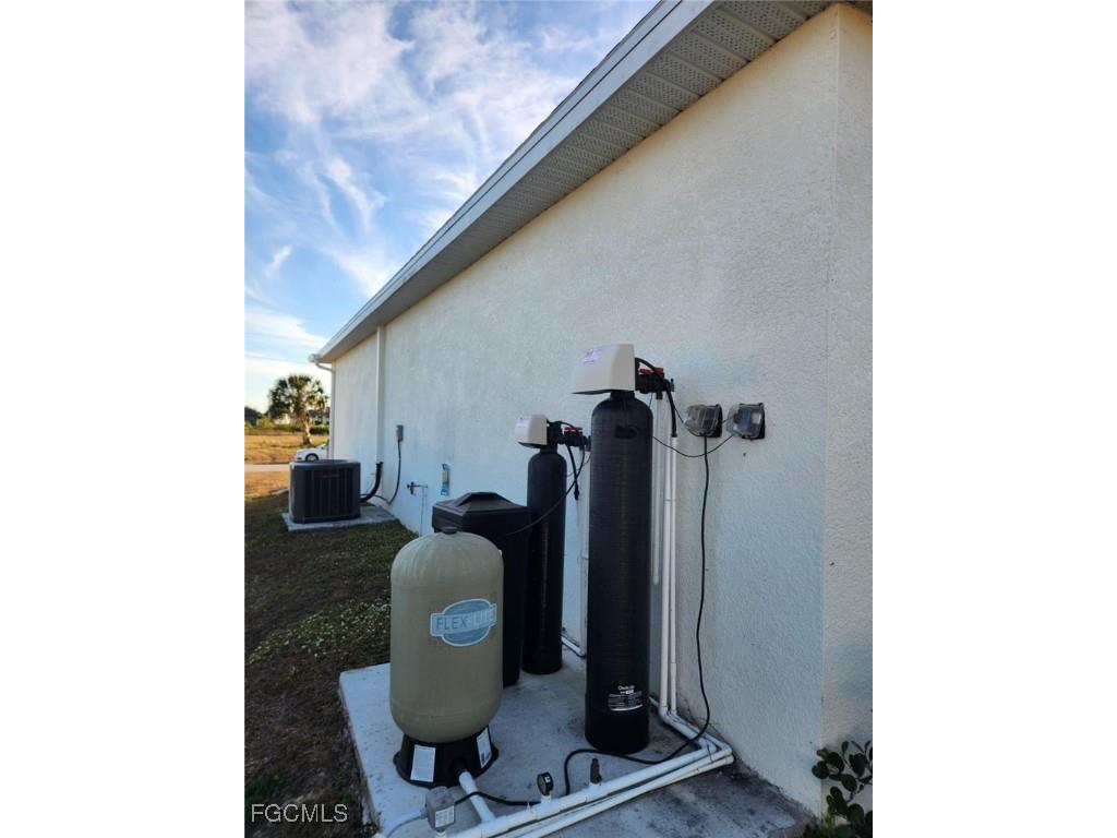 1819 NE 23rd Terrace Cape Coral FL 33909 2026006396 image19