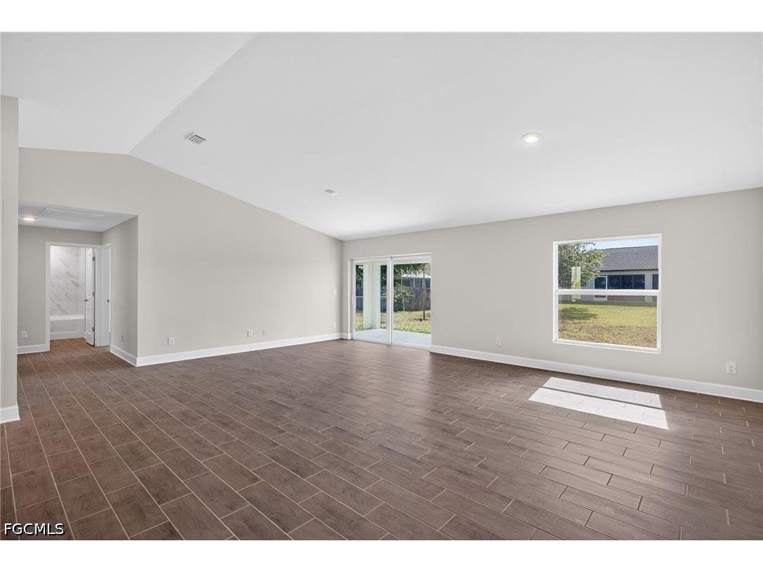 1819 NW 9th Avenue Cape Coral FL 33993 2026025932 image11