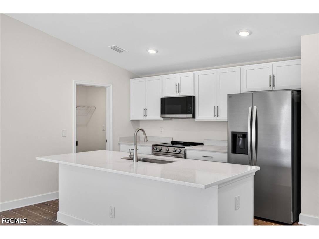 1819 NW 9th Avenue Cape Coral FL 33993 2026025932 image4