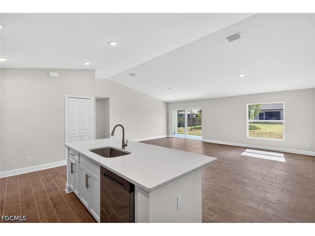 1819 NW 9th Avenue Cape Coral FL 33993 2026025932 image7