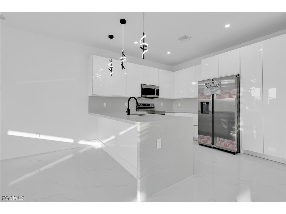 1819 Rush Avenue Lehigh Acres FL 33972 2026007695 image7