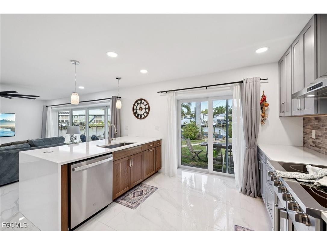 1819 SE 43rd Street Cape Coral FL 33904 2026001008 image17