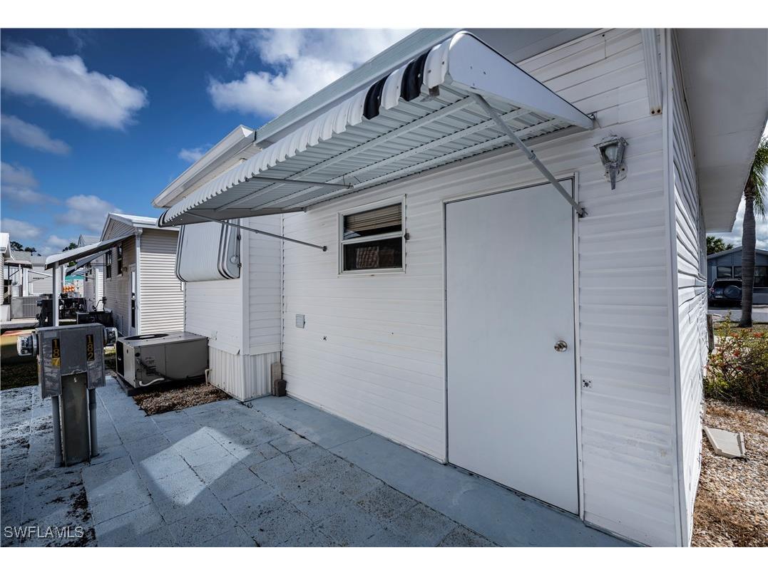 182 Caravan Circle North Fort Myers FL 33903 225033530 image17