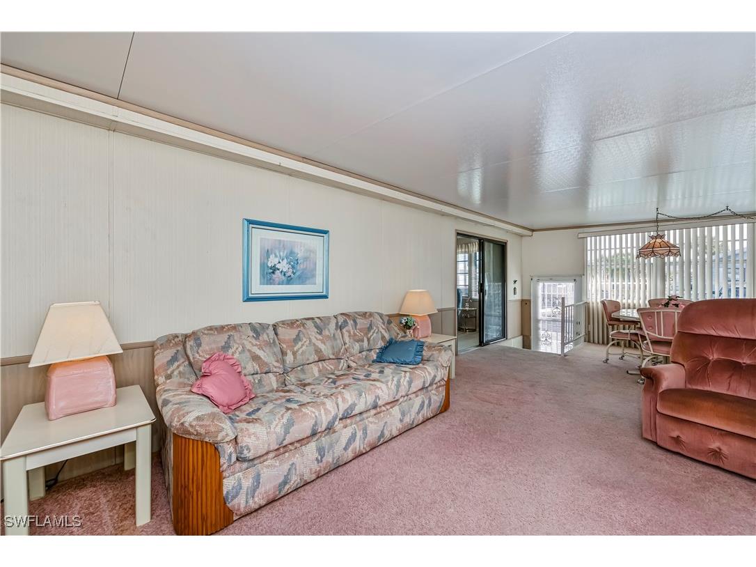 182 Caravan Circle North Fort Myers FL 33903 225033530 image4