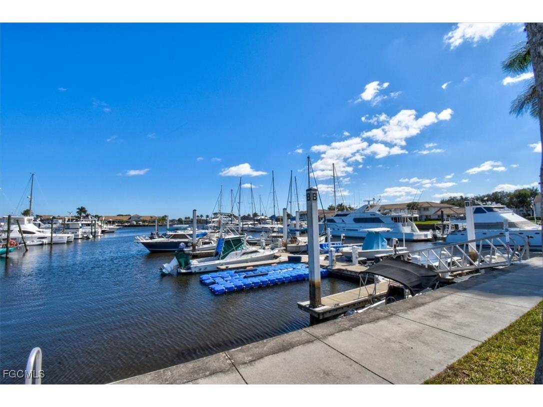 182 Newport Drive #1007 Naples FL 34114 2026004205 image49