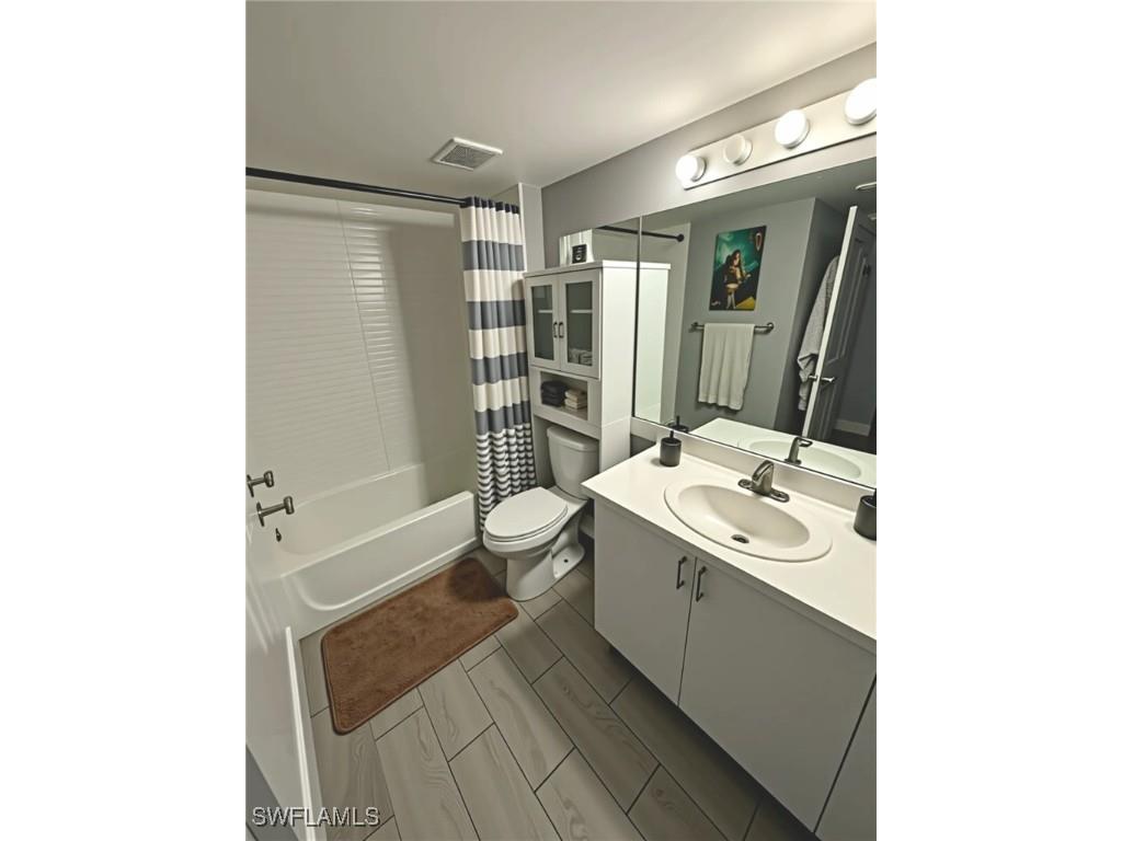 1820 Florida Club Circle #2201 Naples FL 34112 225068111 image7