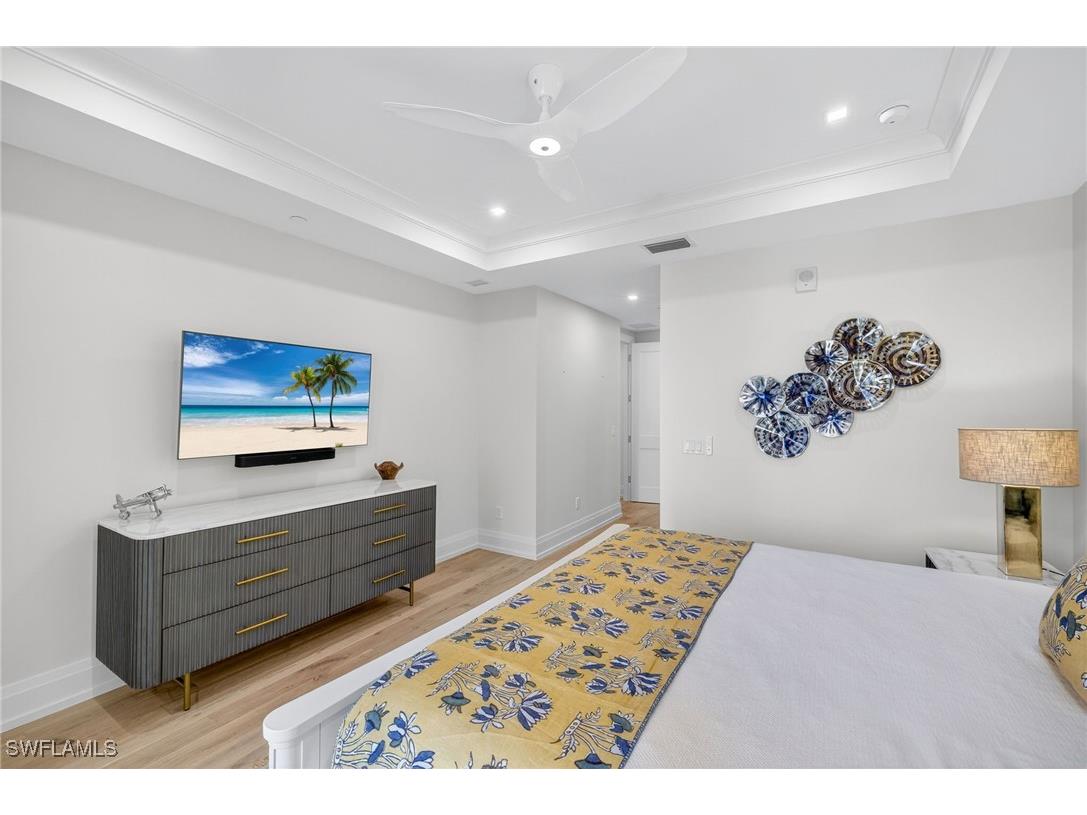 1820 Gulf Shore Boulevard N #202 Naples FL 34102 225047538 image26