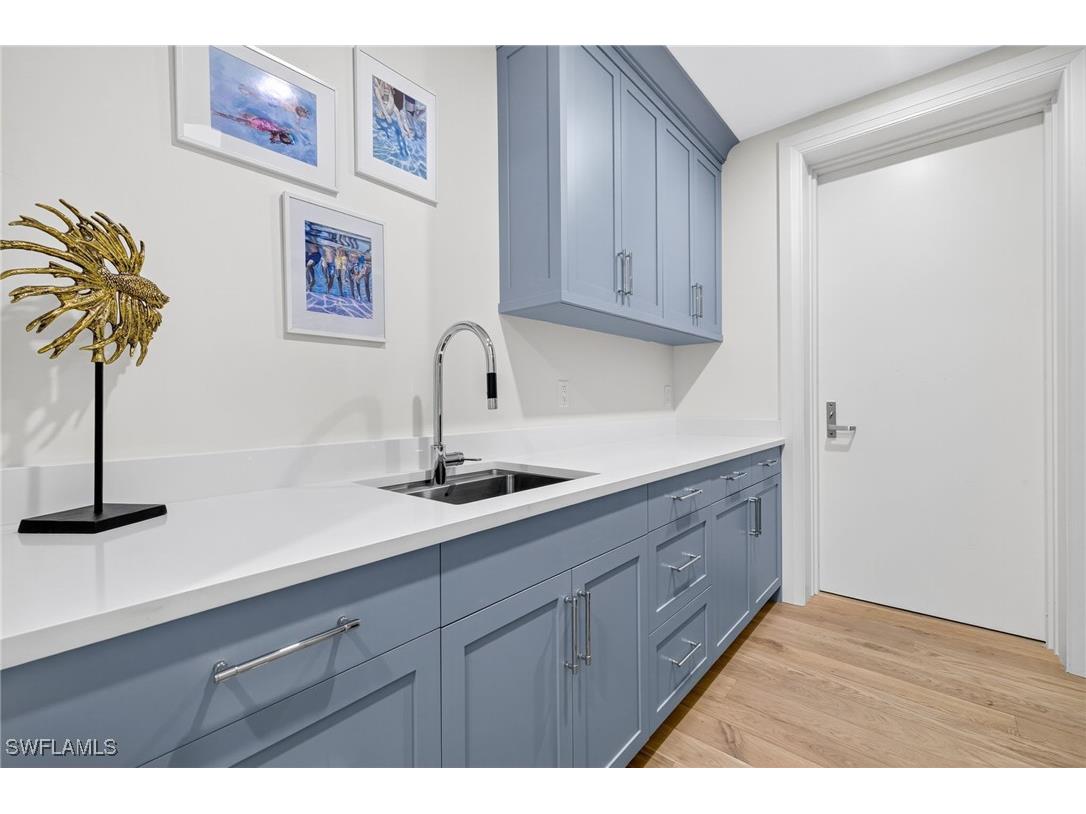 1820 Gulf Shore Boulevard N #202 Naples FL 34102 225047538 image31