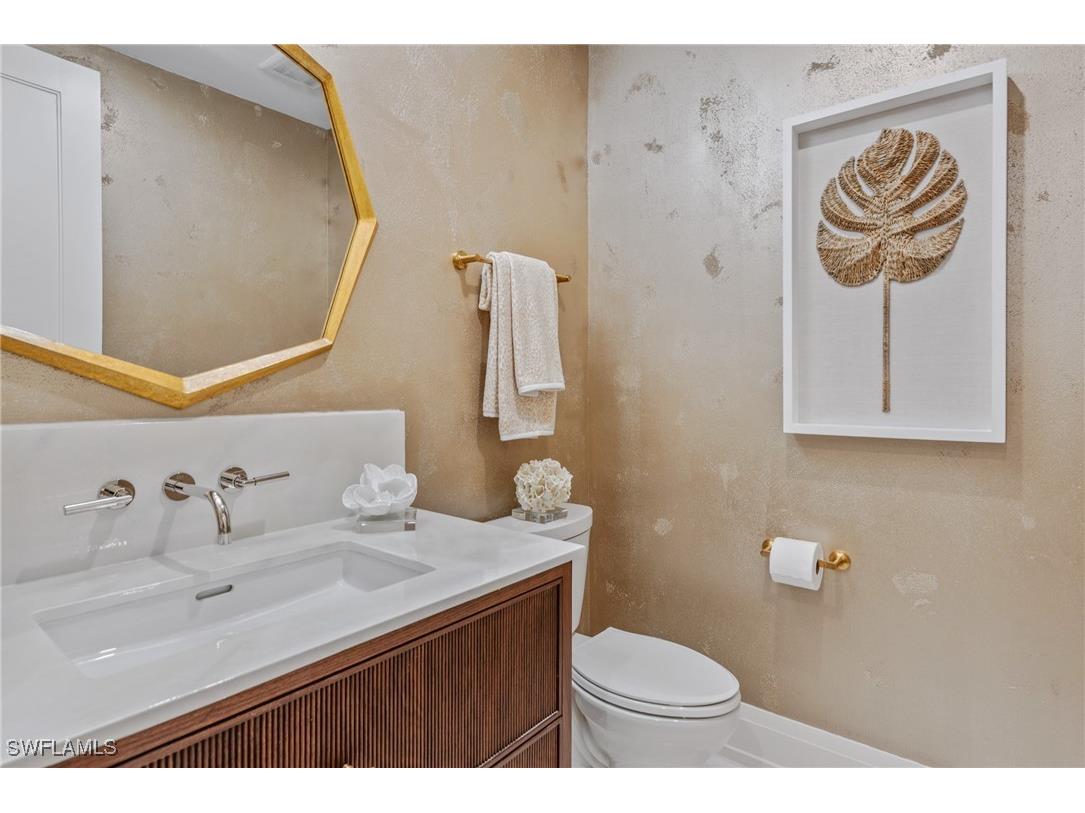 1820 Gulf Shore Boulevard N #202 Naples FL 34102 225047538 image32