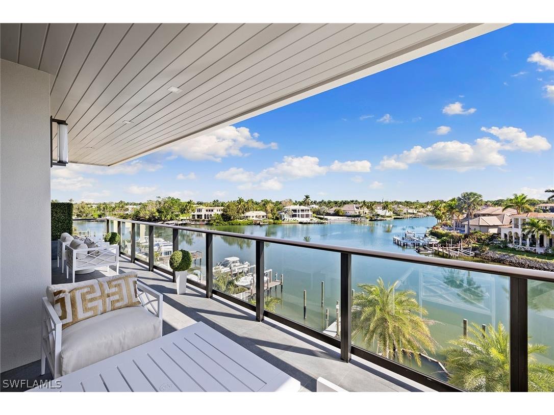 1820 Gulf Shore Boulevard N #401 Naples FL 34102 224012494 image1