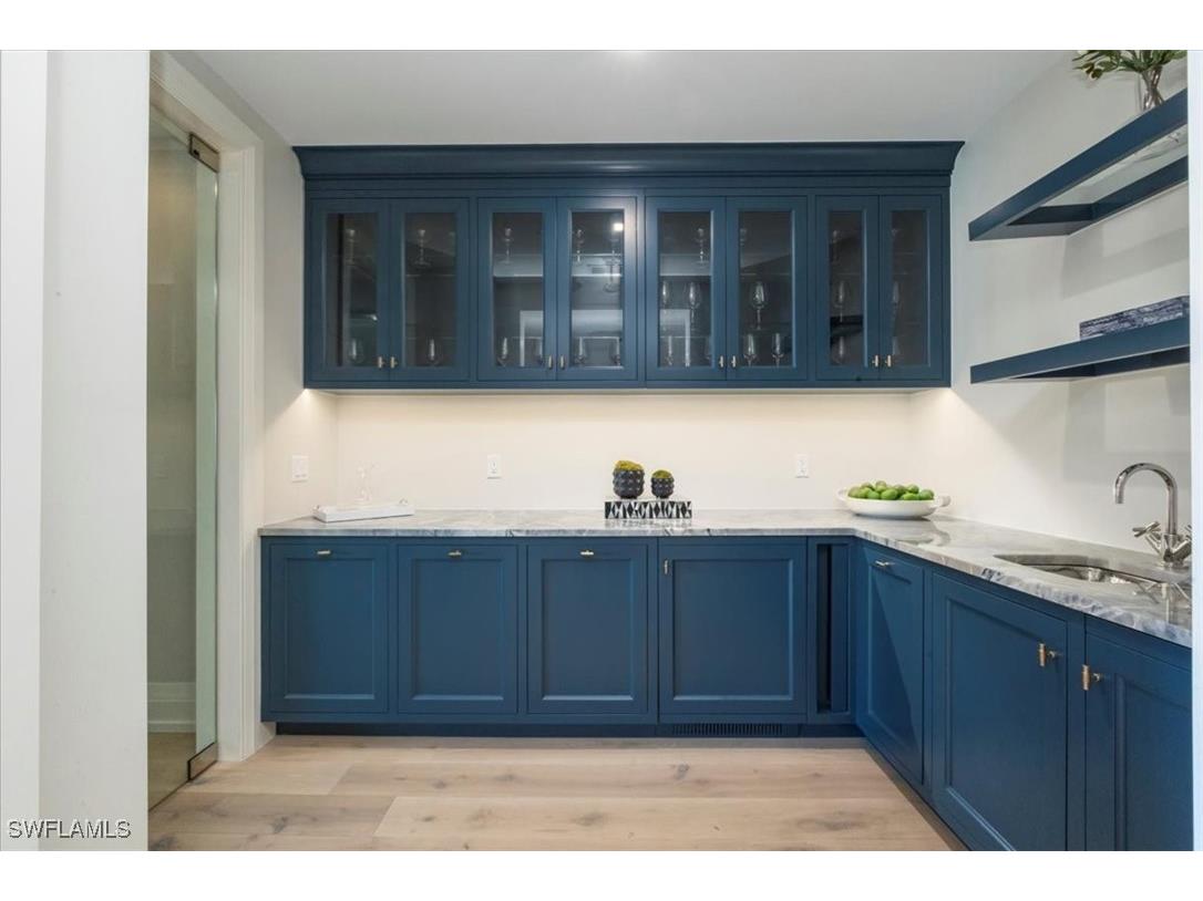 1820 Gulf Shore Boulevard N #402-403 Naples FL 34102 225080359 image19