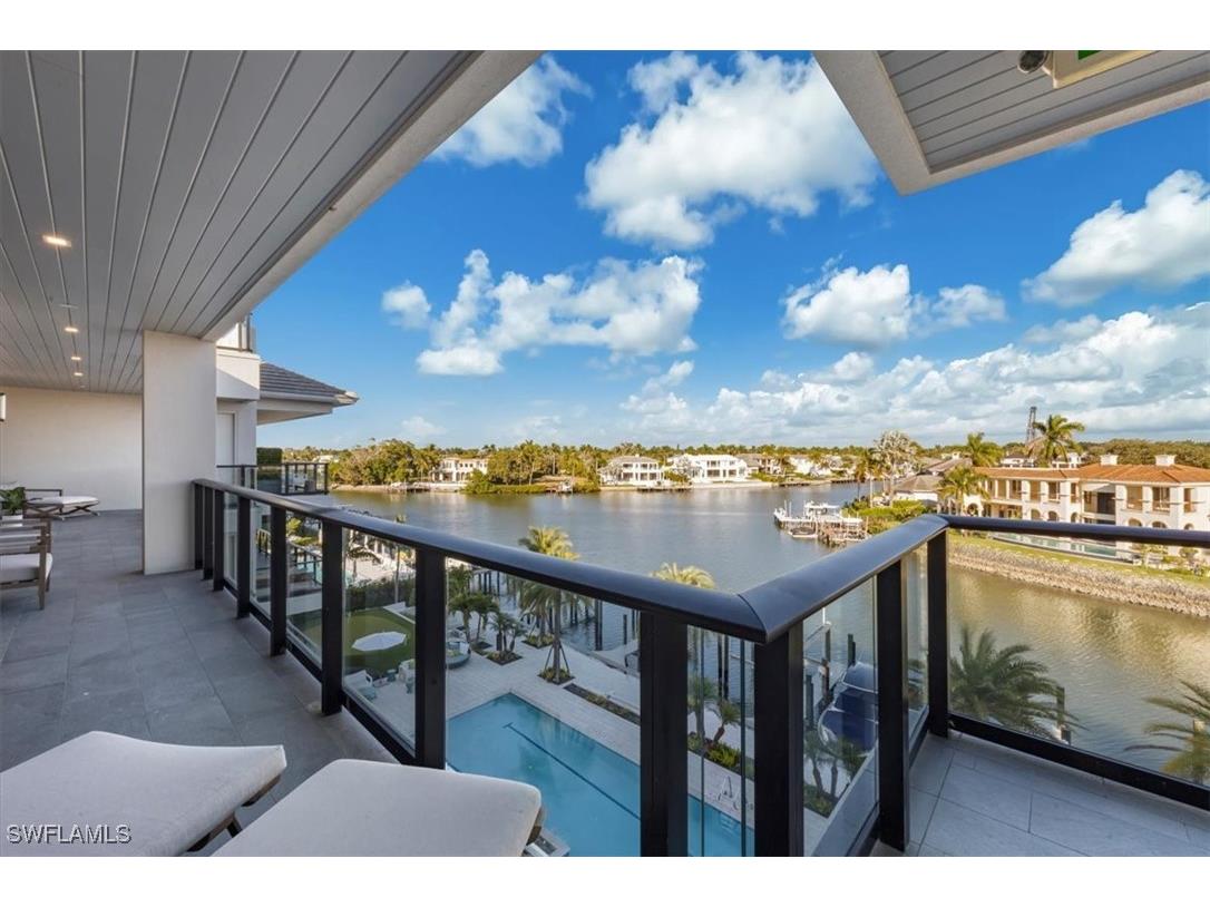 1820 Gulf Shore Boulevard N #402-403 Naples FL 34102 225080359 image2