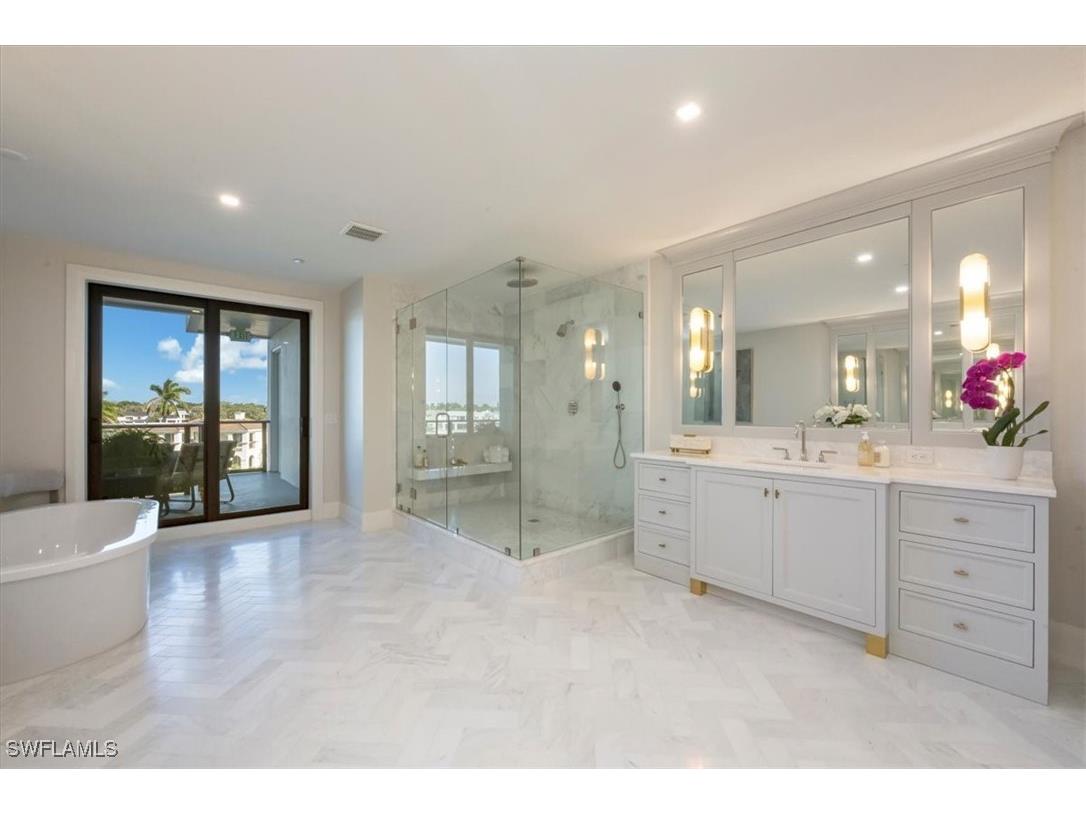 1820 Gulf Shore Boulevard N #402-403 Naples FL 34102 225080359 image24