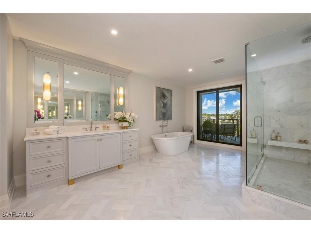 1820 Gulf Shore Boulevard N #402-403 Naples FL 34102 225080359 image25