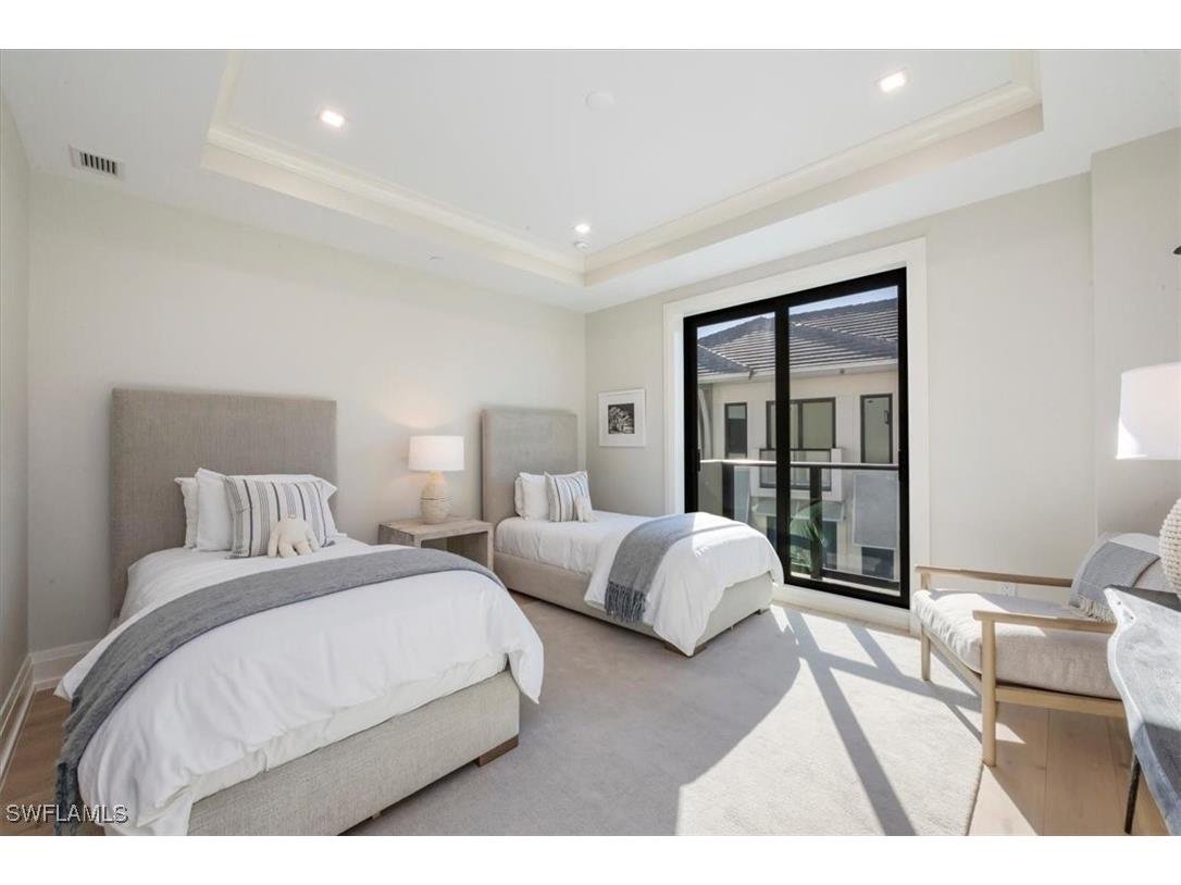 1820 Gulf Shore Boulevard N #402-403 Naples FL 34102 225080359 image35