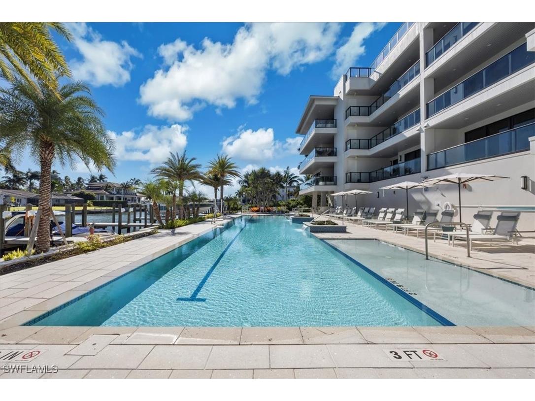 1820 Gulf Shore Boulevard N #402-403 Naples FL 34102 225080359 image4