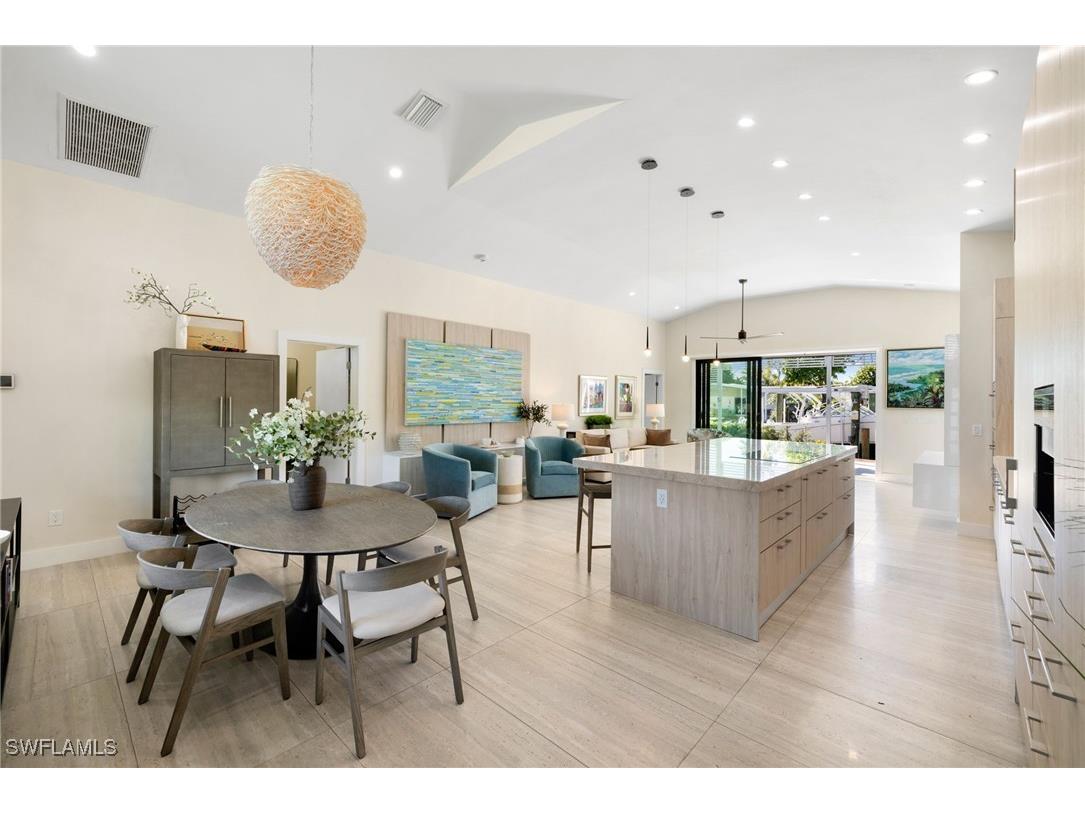 1820 Holiday Lane Naples FL 34104 226003067 image10