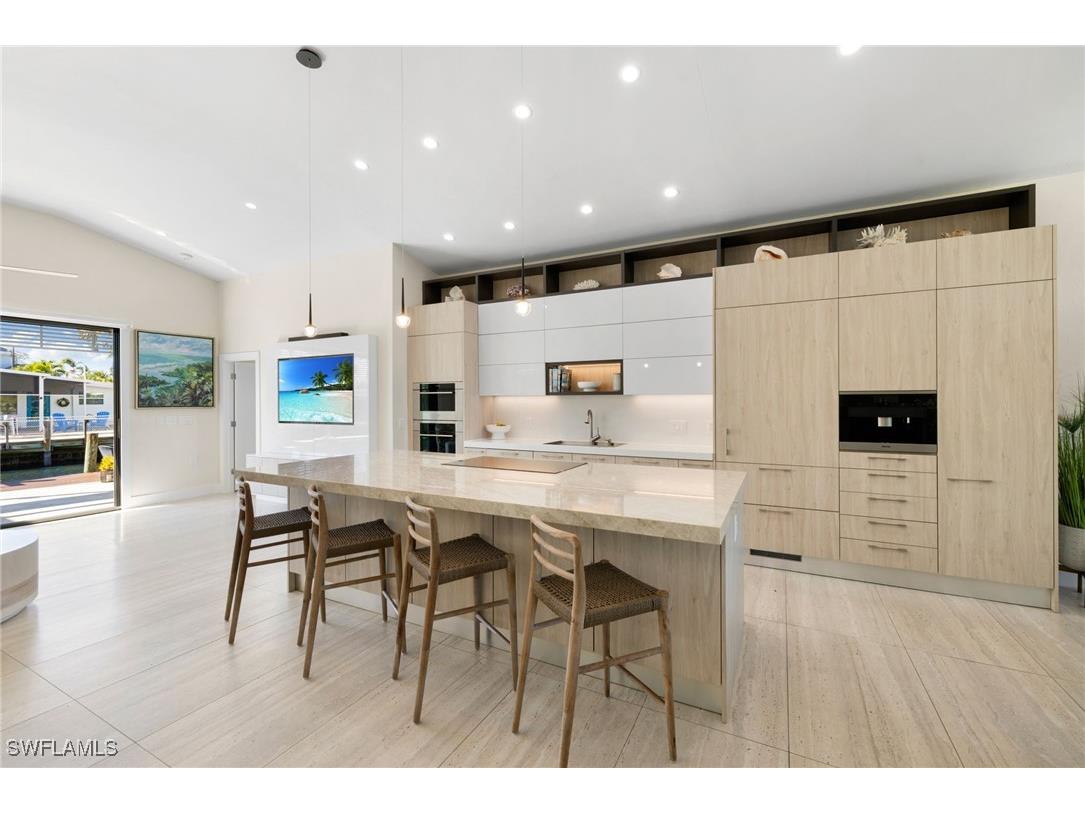 1820 Holiday Lane Naples FL 34104 226003067 image11