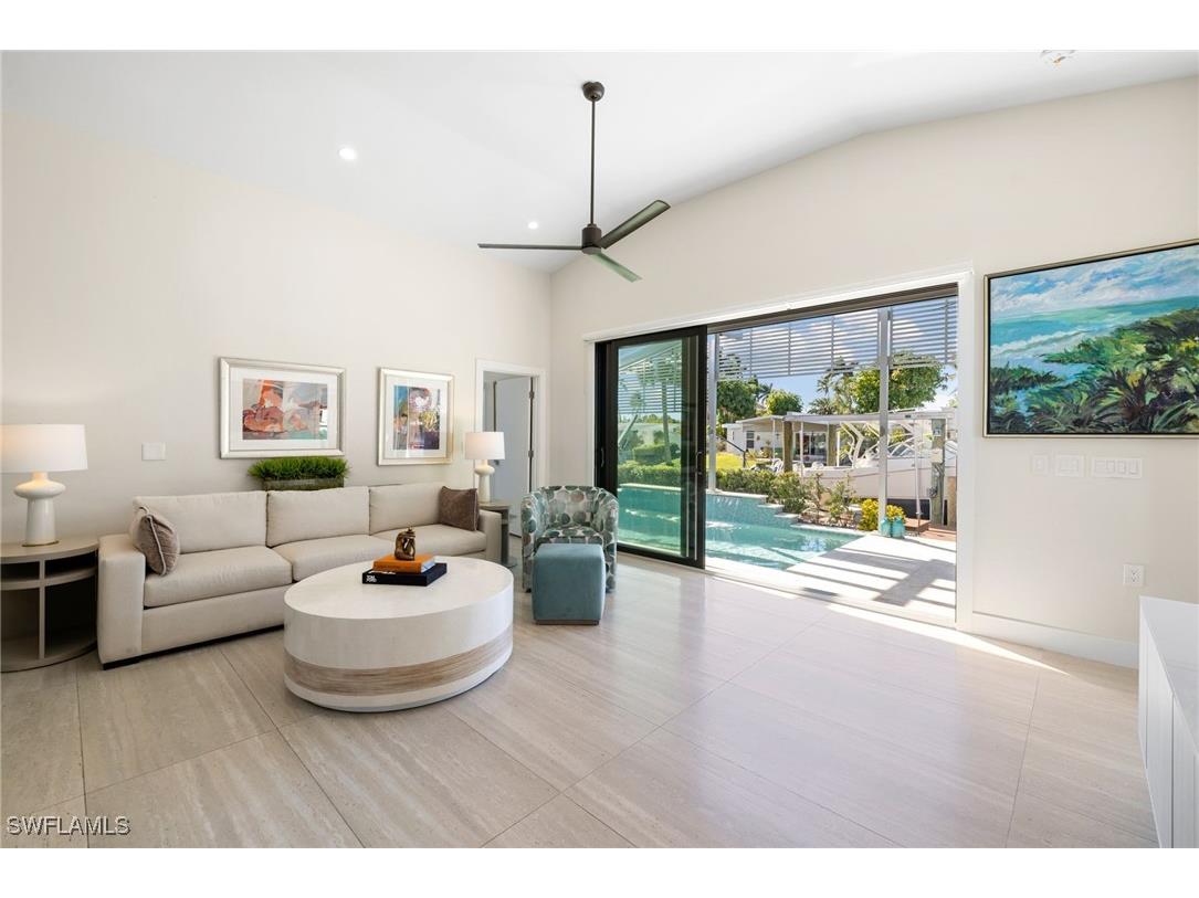 1820 Holiday Lane Naples FL 34104 226003067 image15