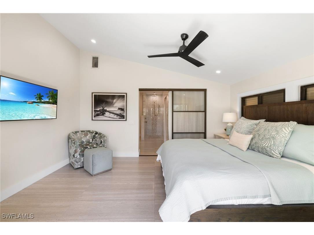 1820 Holiday Lane Naples FL 34104 226003067 image20