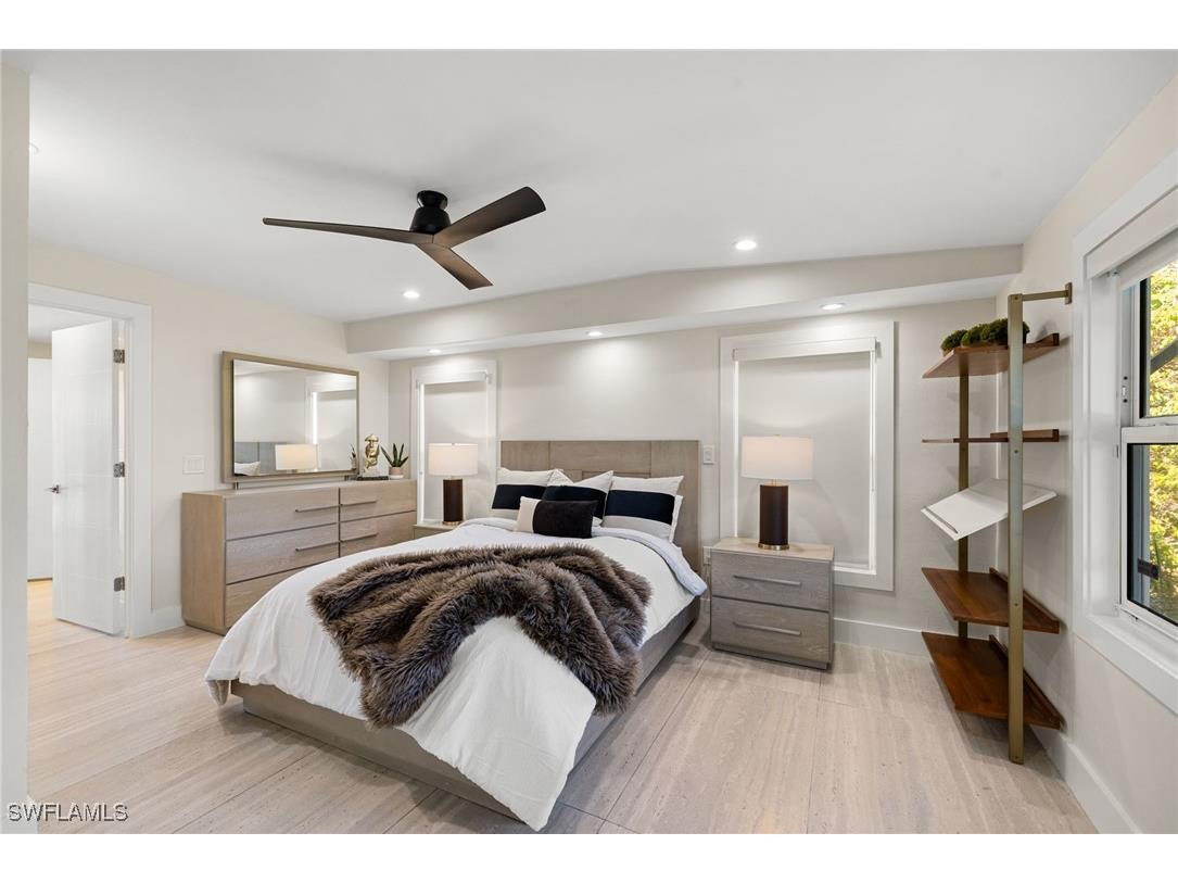 1820 Holiday Lane Naples FL 34104 226003067 image28