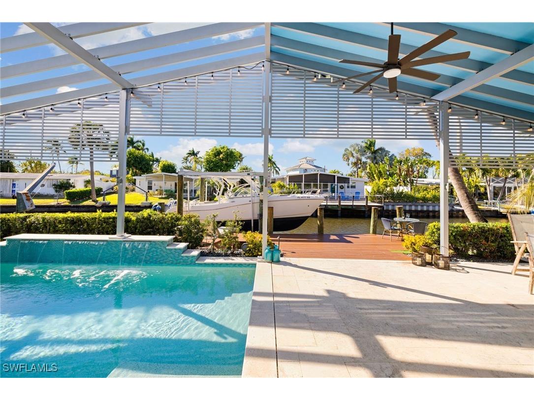 1820 Holiday Lane Naples FL 34104 226003067 image3