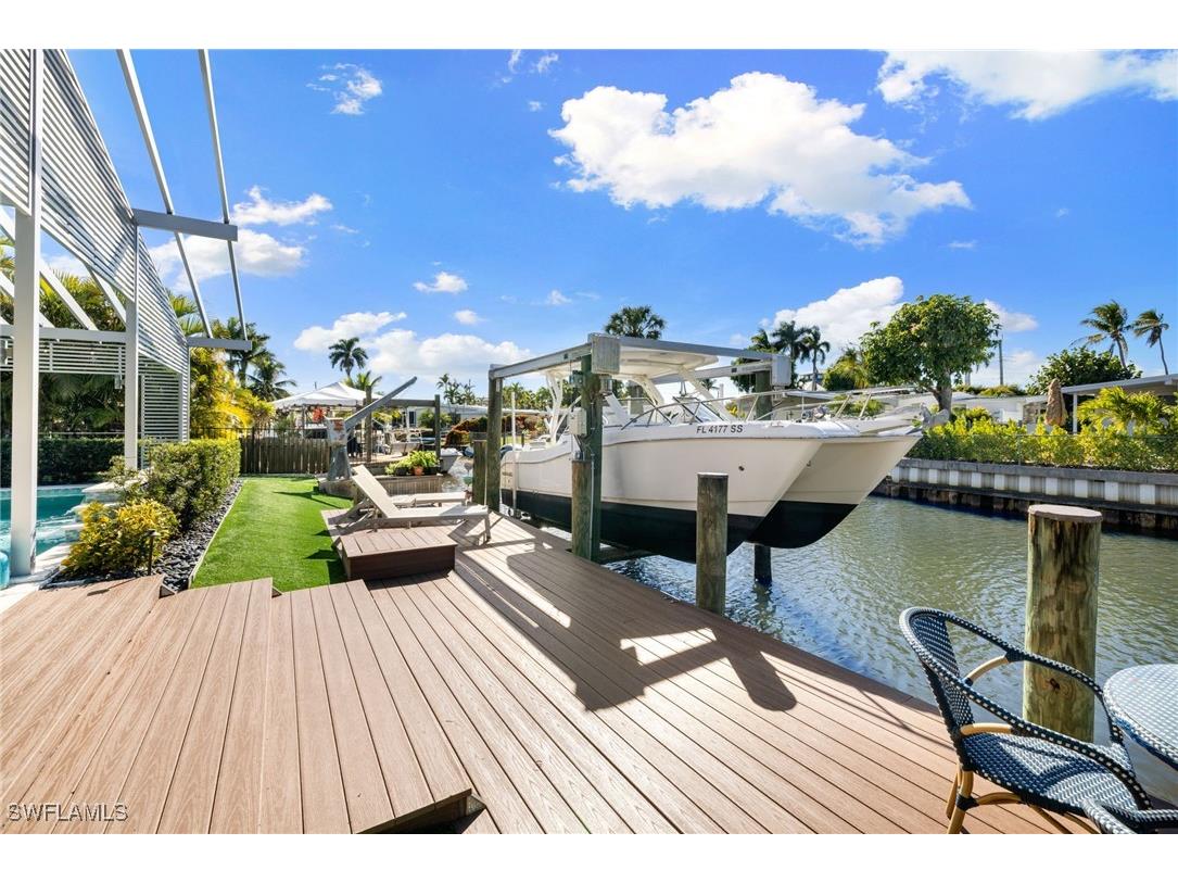 1820 Holiday Lane Naples FL 34104 226003067 image34