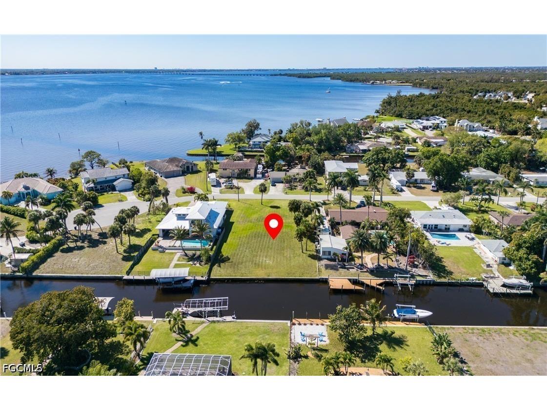 1820 Marina Circle North Fort Myers FL 33903 2026014026 image2