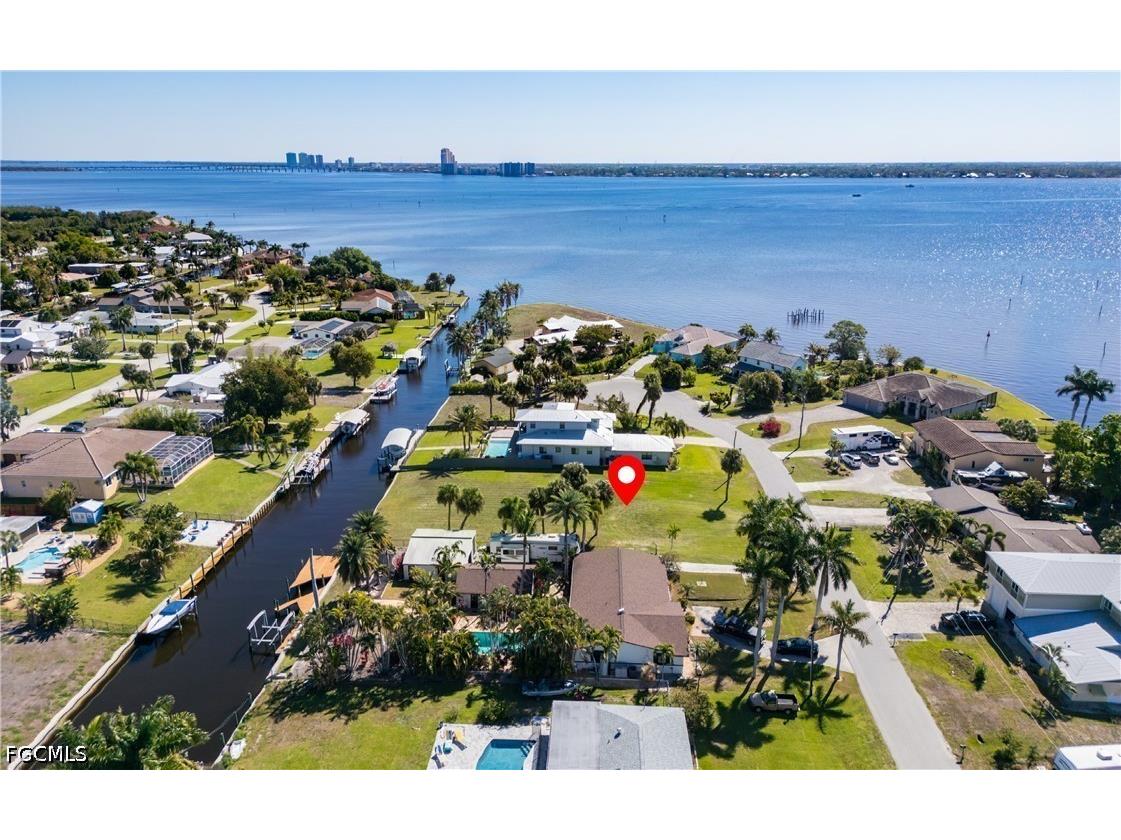 1820 Marina Circle North Fort Myers FL 33903 2026014026 image3
