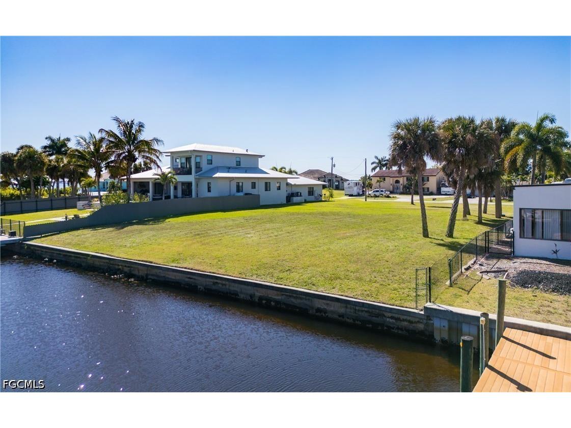 1820 Marina Circle North Fort Myers FL 33903 2026014026 image8