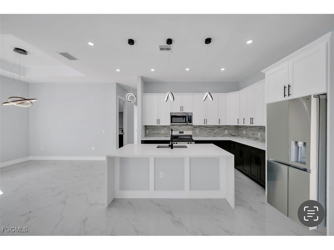 1820 Marson Street E Lehigh Acres FL 33972 2025008391 image5