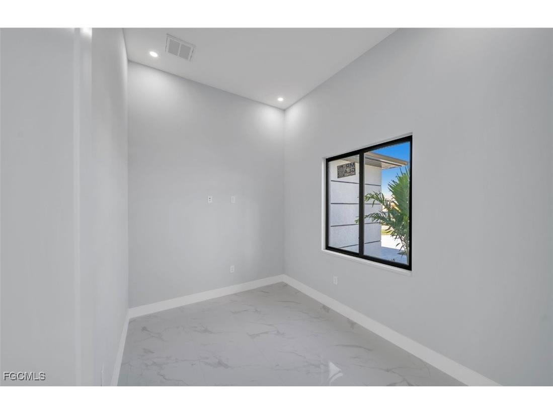 1820 Marson Street E Lehigh Acres FL 33972 2025008391 image7