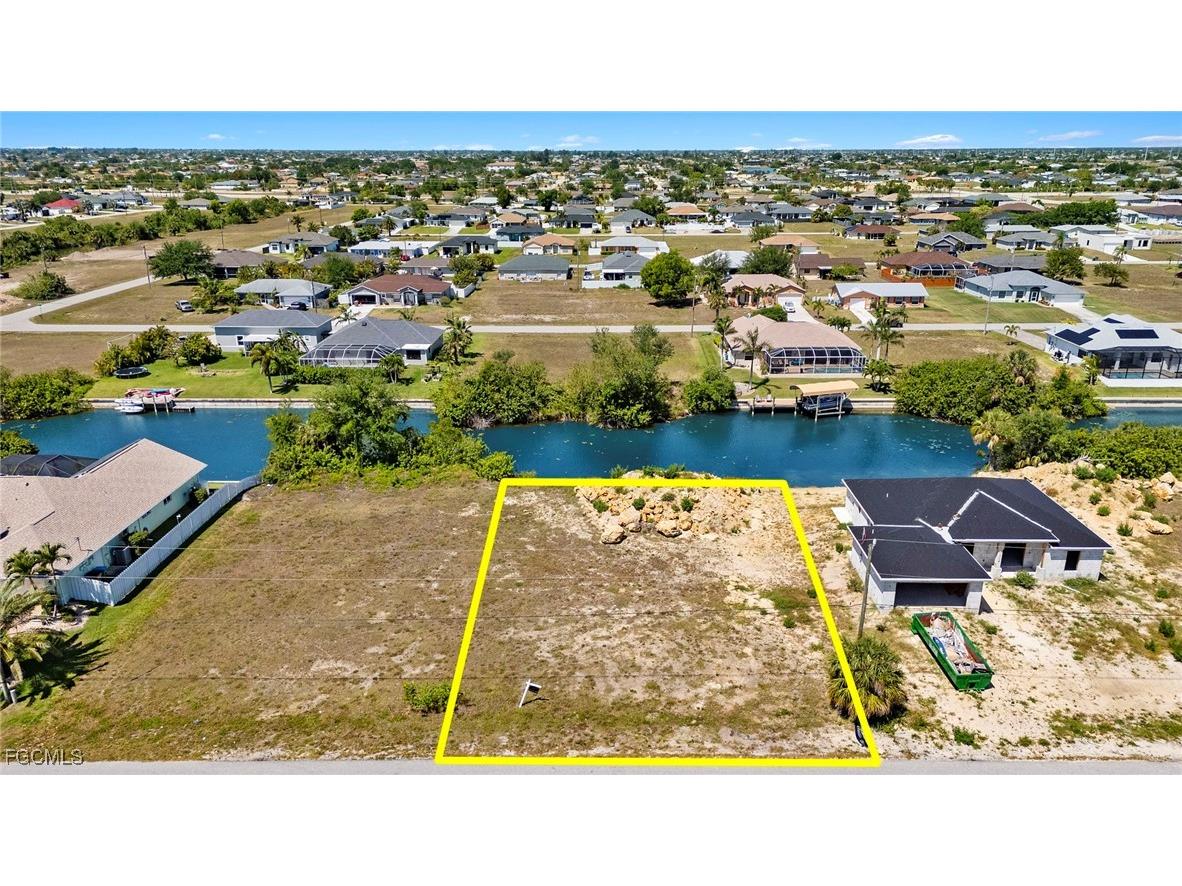 1820 NE 19th Avenue Cape Coral FL 33909 2025008119 image1