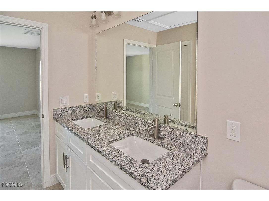 1820 NW 21st Street Cape Coral FL 33993 2025006266 image18