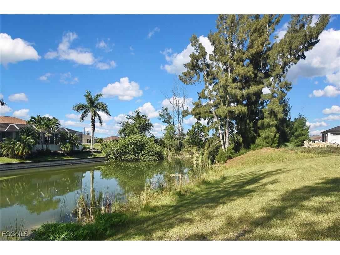 1820 NW 21st Street Cape Coral FL 33993 2025006266 image2