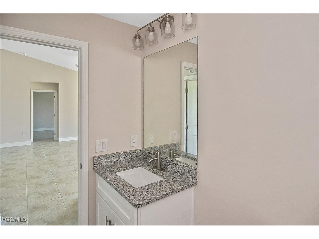 1820 NW 21st Street Cape Coral FL 33993 2025006266 image21