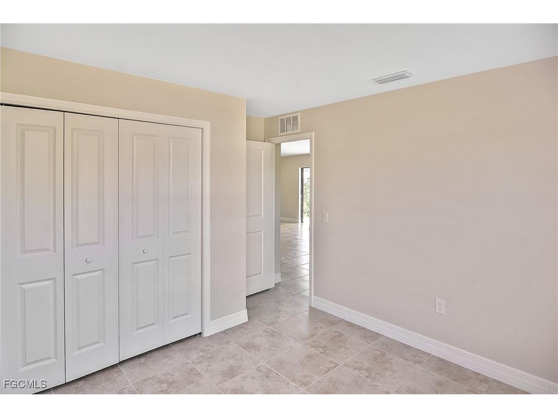 1820 NW 21st Street Cape Coral FL 33993 2025006266 image23