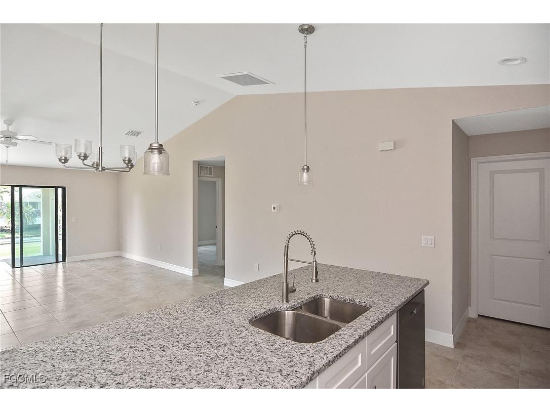 1820 NW 21st Street Cape Coral FL 33993 2025006266 image29