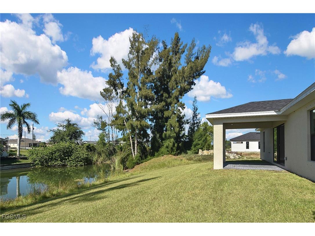 1820 NW 21st Street Cape Coral FL 33993 2025006266 image48