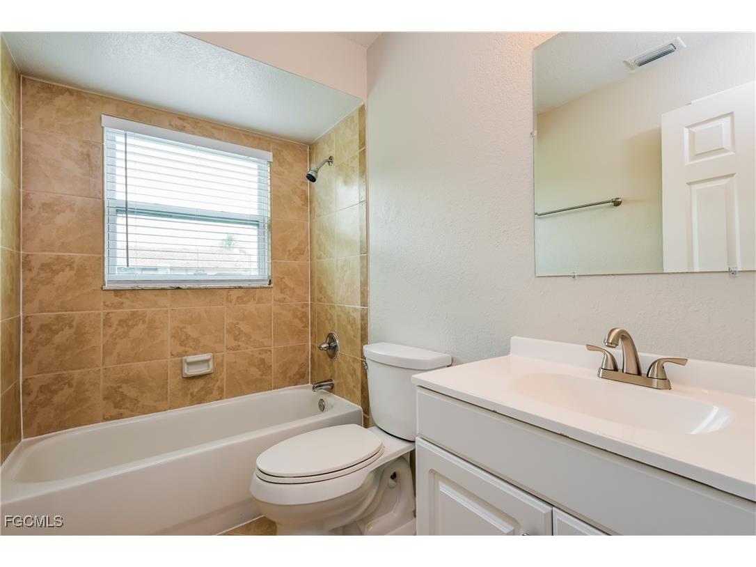 1820 SE 10th Street Cape Coral FL 33990 2025020019 image11