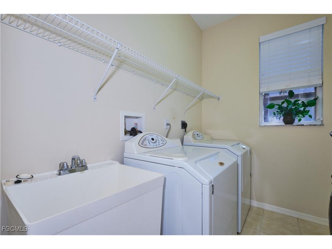 1820 SW 49th Terrace Cape Coral FL 33914 2025005457 image11